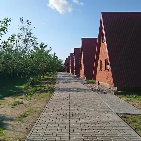 7 Dziewczyn Domek letniskowy *